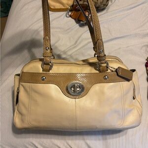 Coach Elegant Cream Leather Handbag